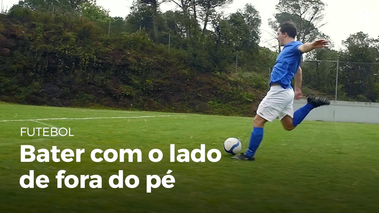 Bater com o lado de fora do pé | Futebol
