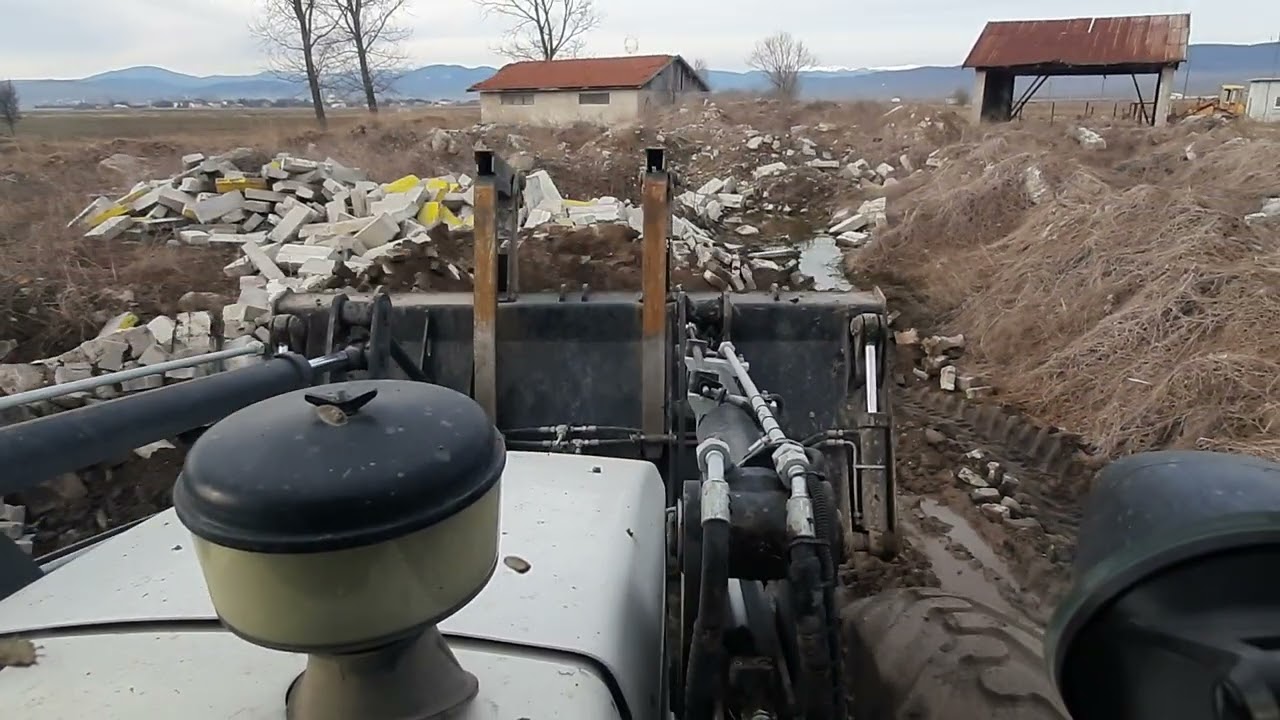 Hmk 102s 2022---Kepçeyle kamyona kilit taş çalışma--Kanalımıza abone olmayı unutmayın😀