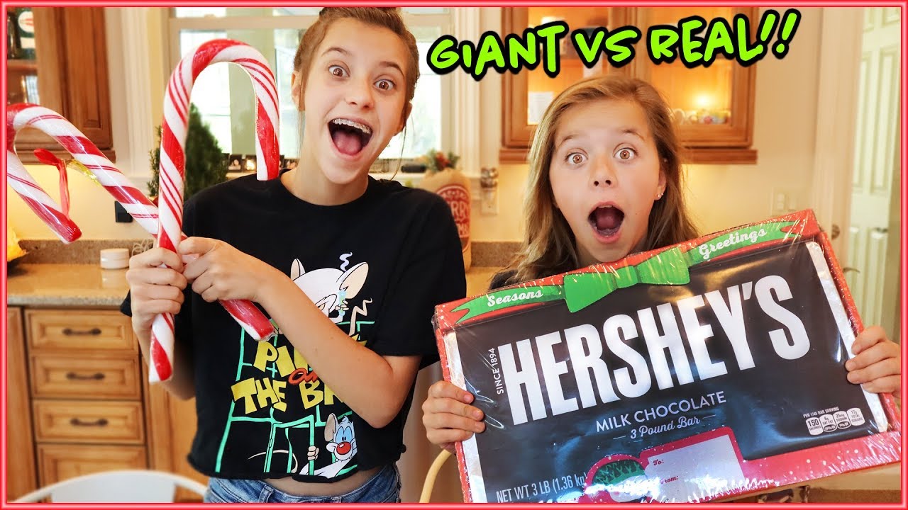 GIANT CANDY VS REAL **CHRISTMAS EDITION**