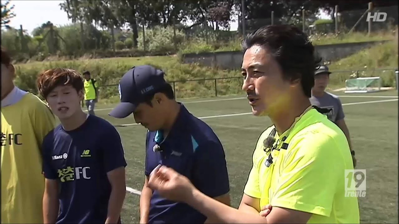 Footballeurs coréens à Tubize (extrait La Une 5 août 2015 JT 19h30)