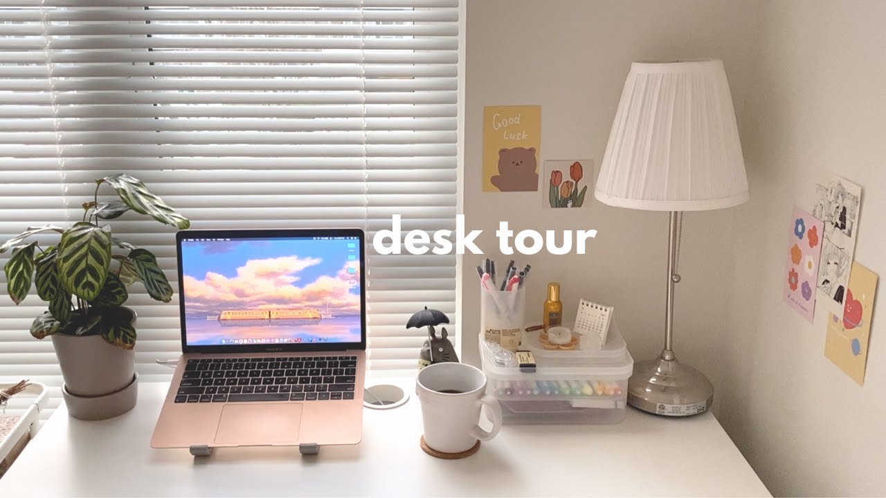desk tour ✨🖥 aesthetic, minimal + organized | how i organize my stationery