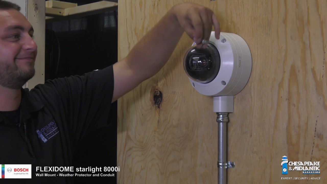 Bosch FLEXIDOME starlight 8000i Wall Mount with Weather Protector with Conduit