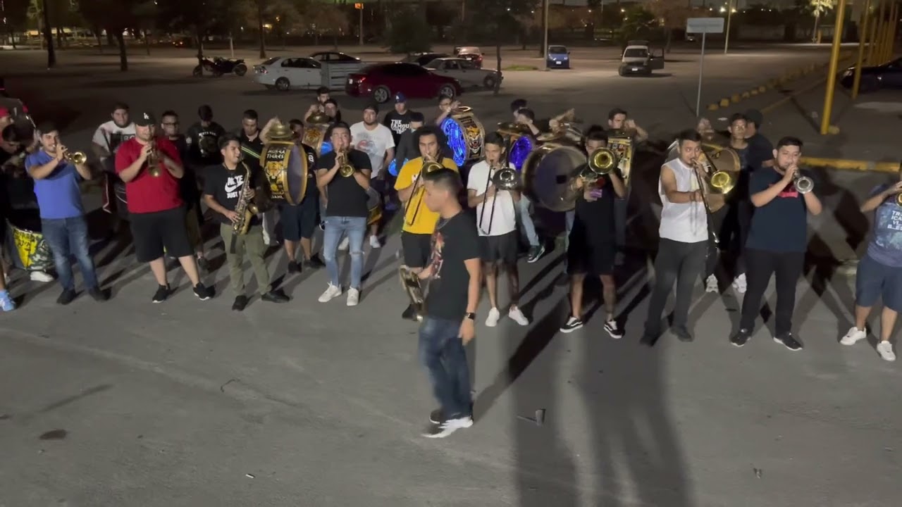 Me Porto Bonito - La Murga De Tigres