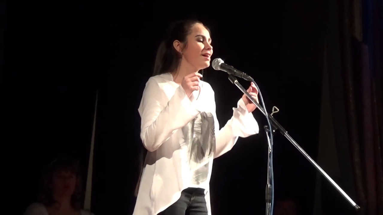 SOFIJA PERIC -  CIJE JE ONO DEVOJCE (Djurdjele)