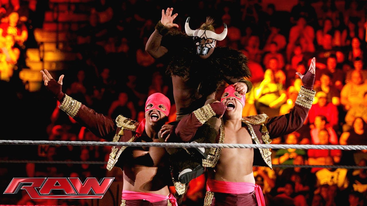 Лос-Матадорес против 3MB: Raw, 30 сентября 2013 г.