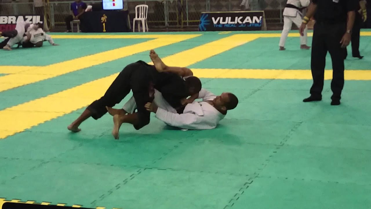 Richard Flood Oitavas do Absoluto BJJPRO 2014