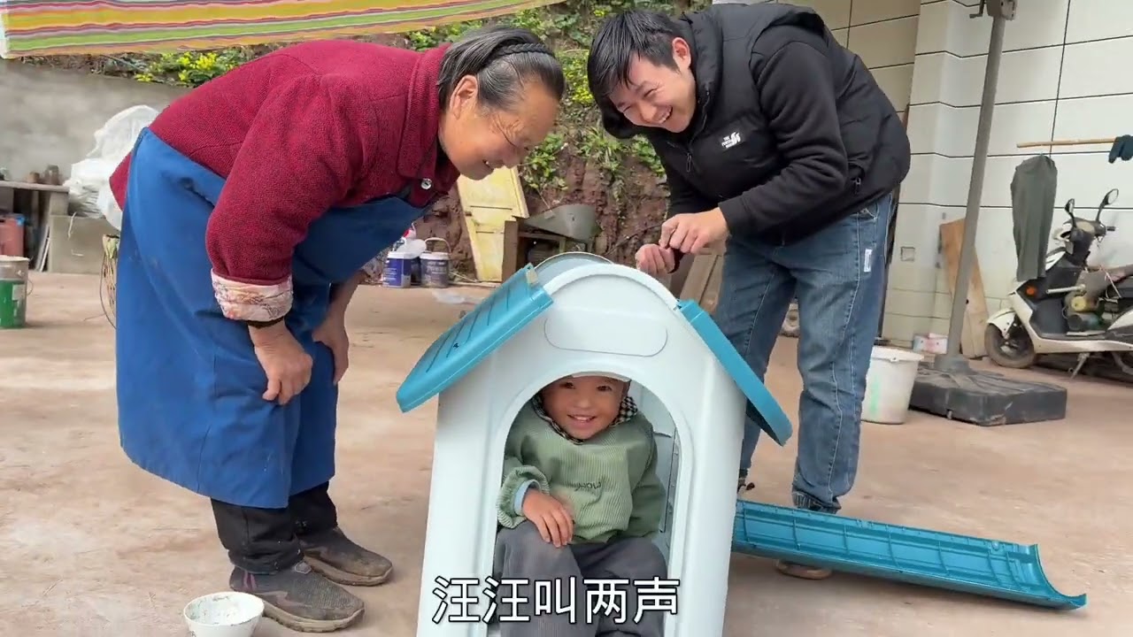 虽然外表邋遢却有颗善良的心，王小川做了一件让人欣慰的事，三岁话唠的反应把祖祖哄得合不拢嘴#农村生活 #农村孩子的童年