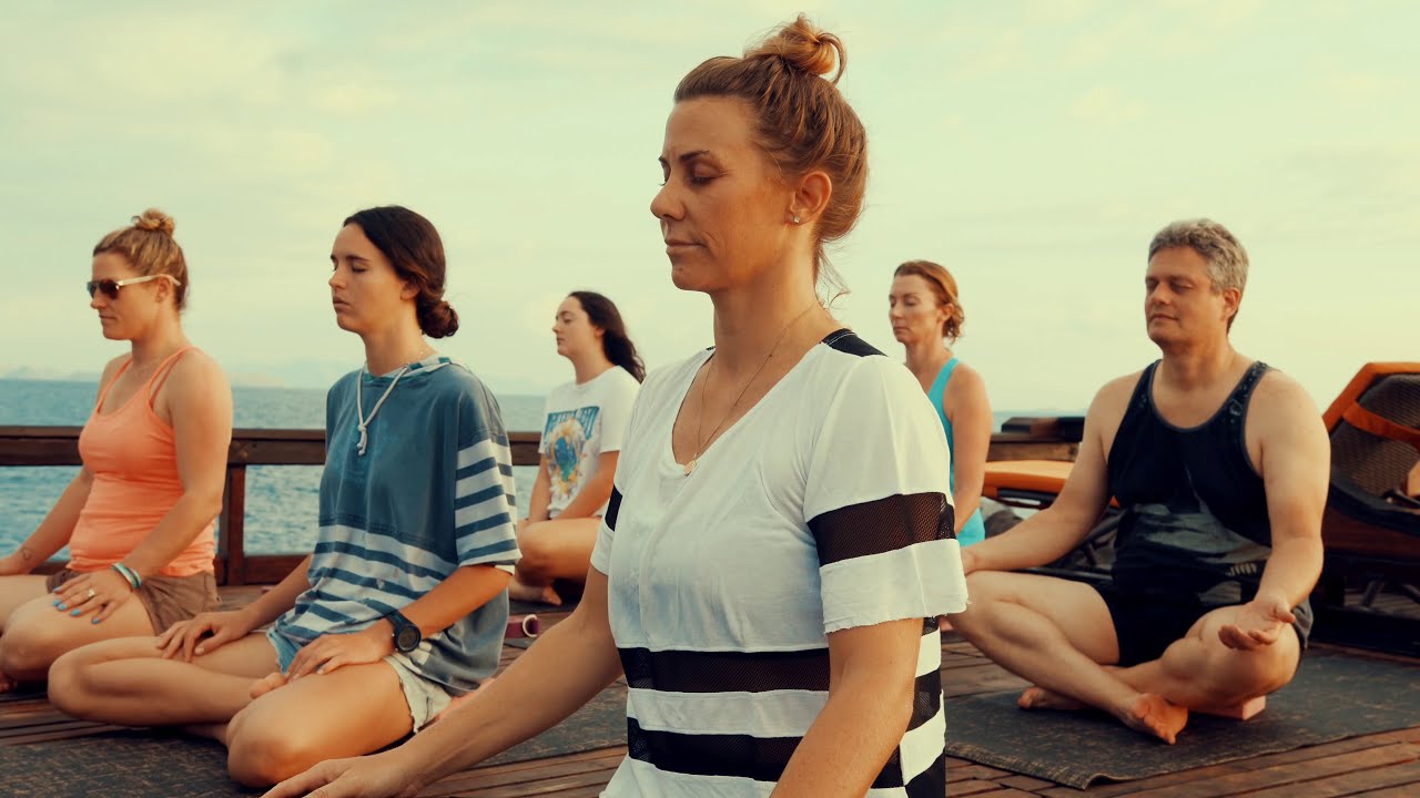 Freediving & Yoga Retreat : Komodo National Park