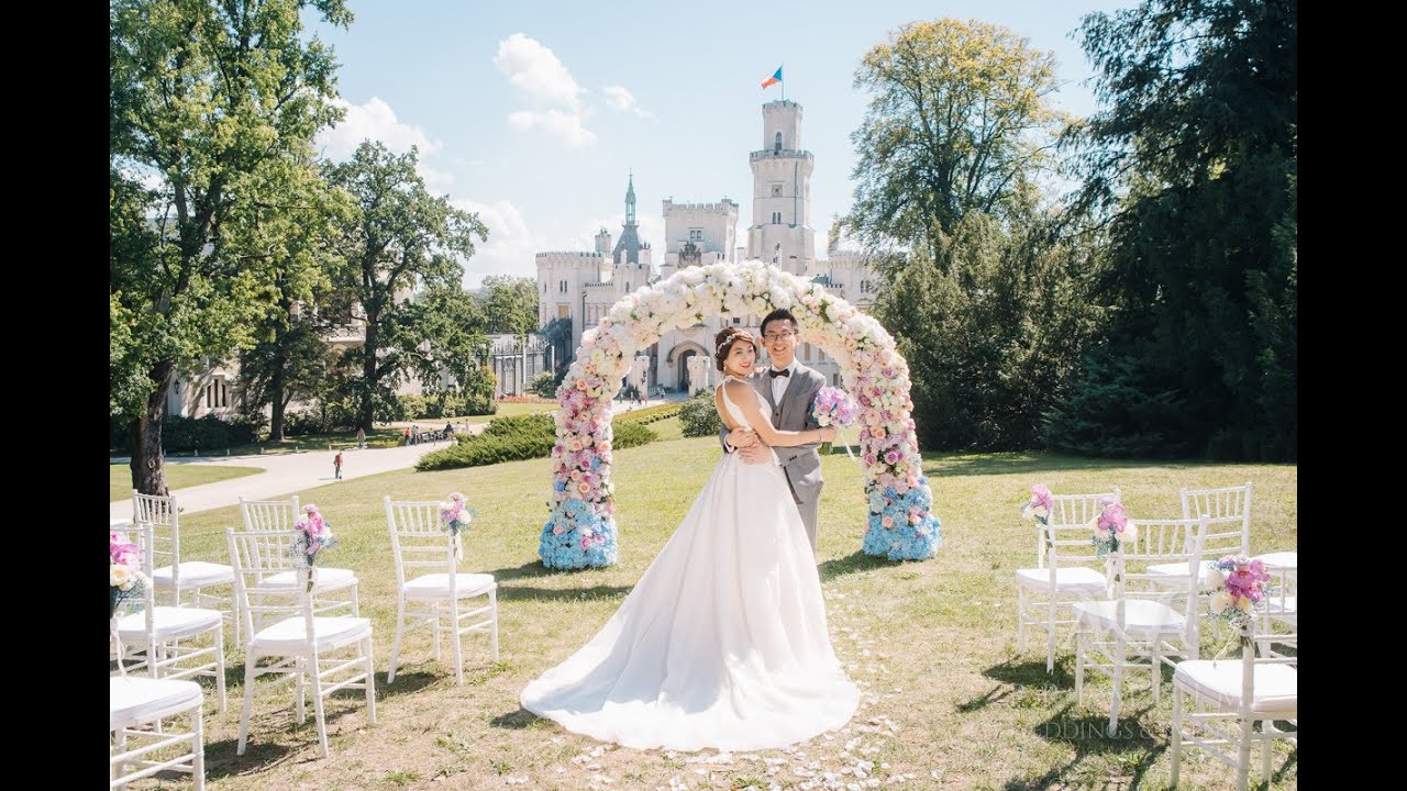 Chinese destination wedding in Czech Republic