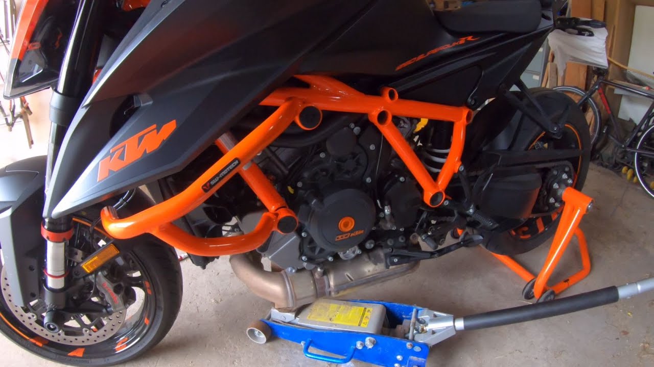 KTM Super Duke R 2020 Crash Bar install