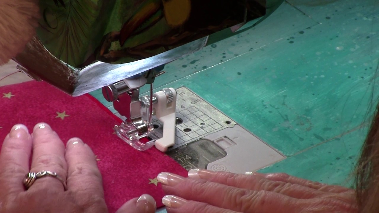 How to sew Napkins with a satin stitch edge!