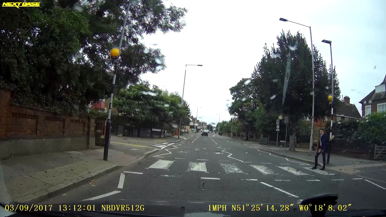 ForSaferRoads: Not Giving Priority To Pedestrian On Zebra Crossing (2017/09/03)