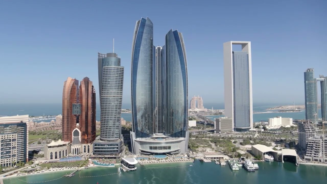 Vue spectaculaire et confort ultime au Conrad Abu Dhabi Etihad Towers 5*