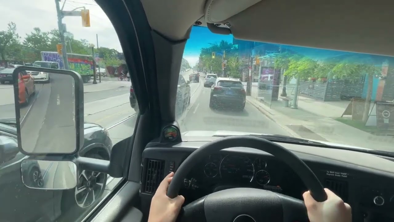 POV: Whipping a 10ft U-Haul Truck In Downtown Toronto Traffic..