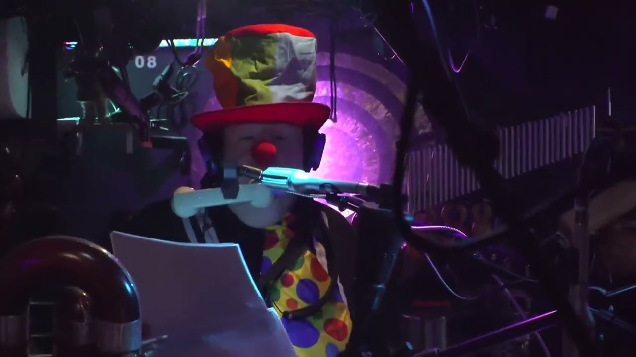 Neurodivergent Orchestra – On the Evilness of Clowns Shorty 01