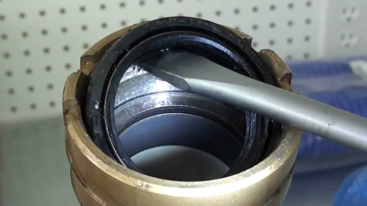 Pt.1 1986 Honda XL600R How To Replace The Fork Seals