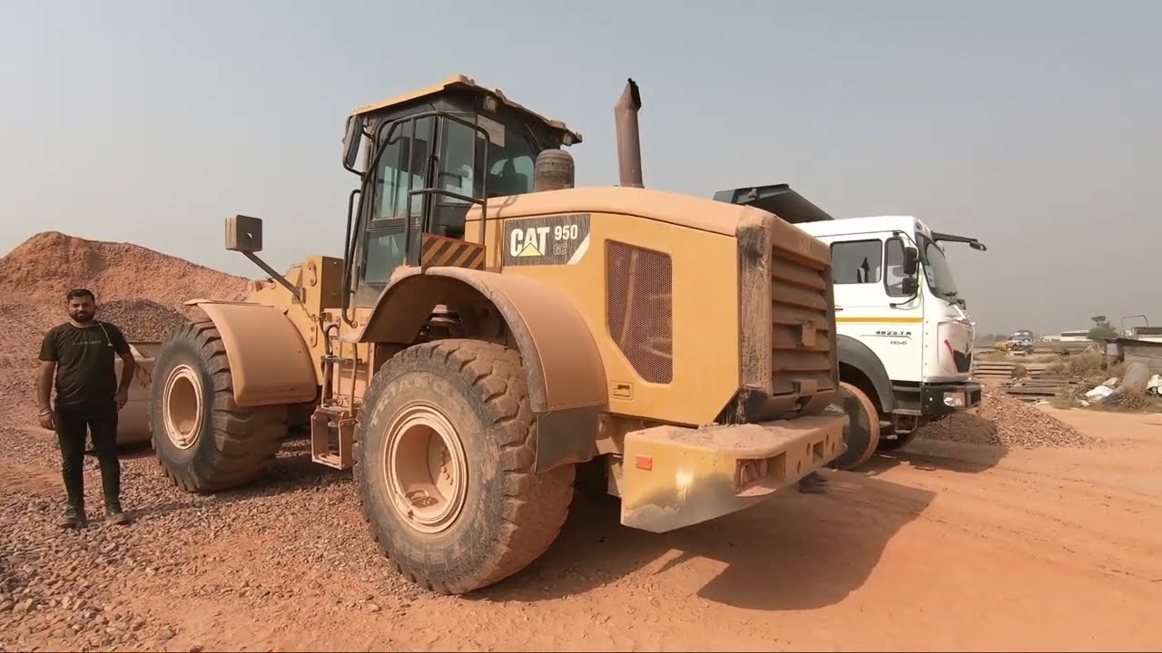 हाथी को भी उठा कर फेंक दे इतनी ताकत है इस मशीन में। Cat 950 GC loader review by Aswani