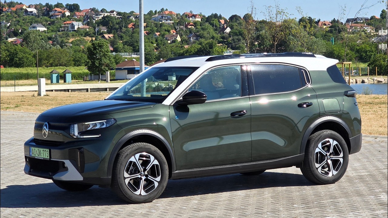 NEW 2025 Citro&euml;n &euml;-C3 Aircross MAX 44kWh 113HP Montana Green