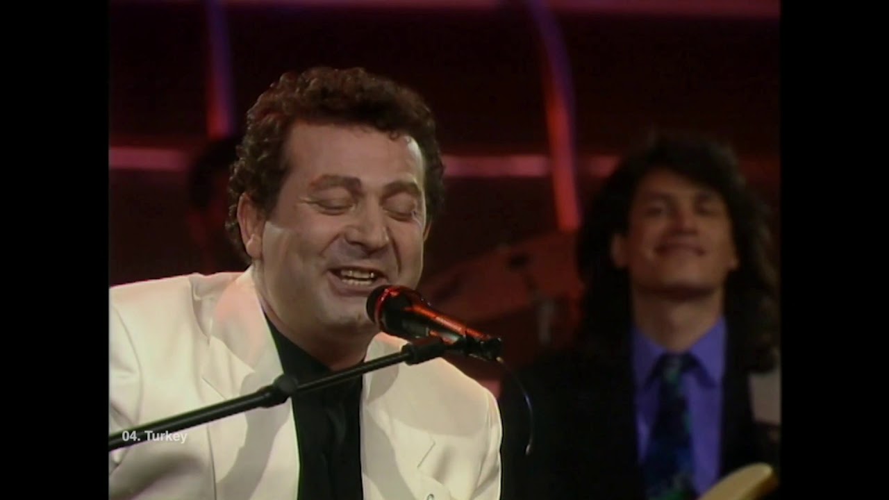 T&uuml;rkiye 🇹🇷 - Eurovision 1990 - Kayahan - Gozlerinin Hapsindeyim