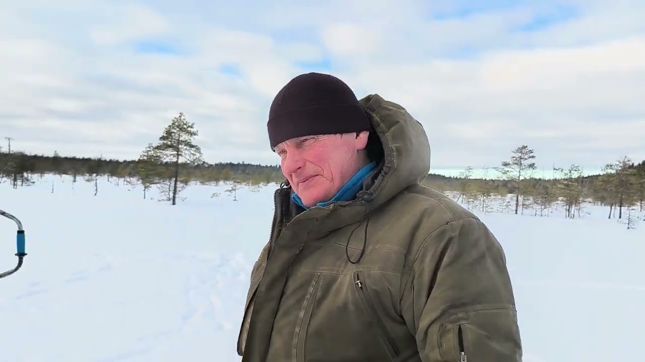 Рыбалка на озере Архангельской области...Тикси 250 и Варяг 500 пересекают озёра,под снегом вода.