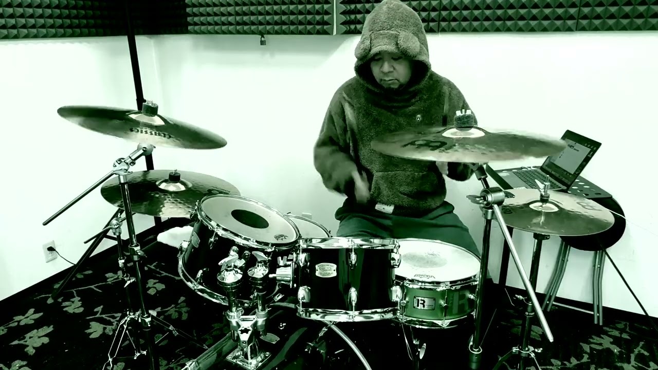 たたいてみたよ🐻 ❄️🥁♪（アイドル）20250318