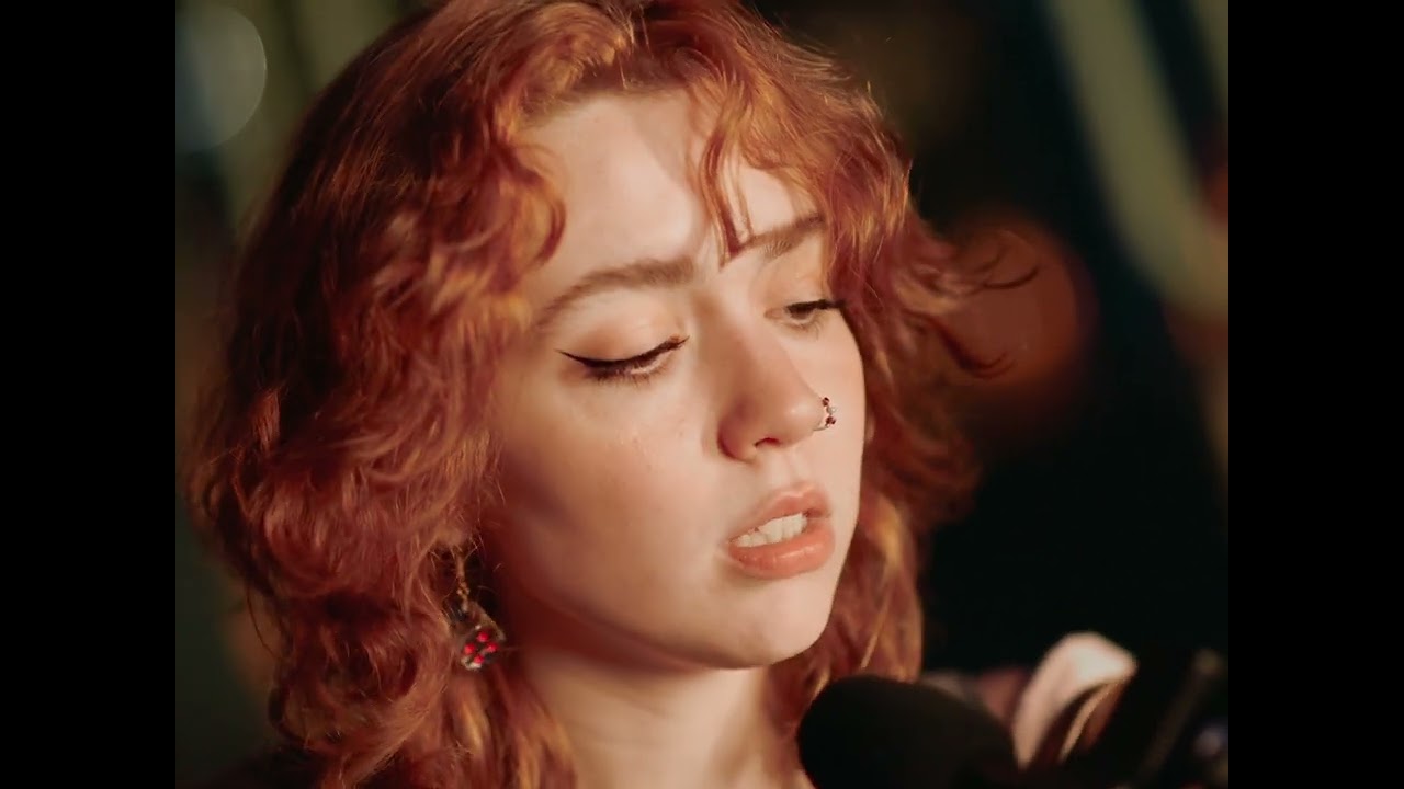 Laura Elliott - Blue (Acoustic)