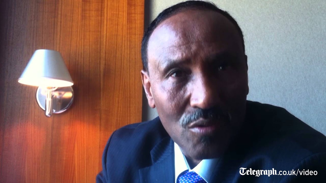 Somali minister tells British Somalis to reject 'dull life' of the West and return to country