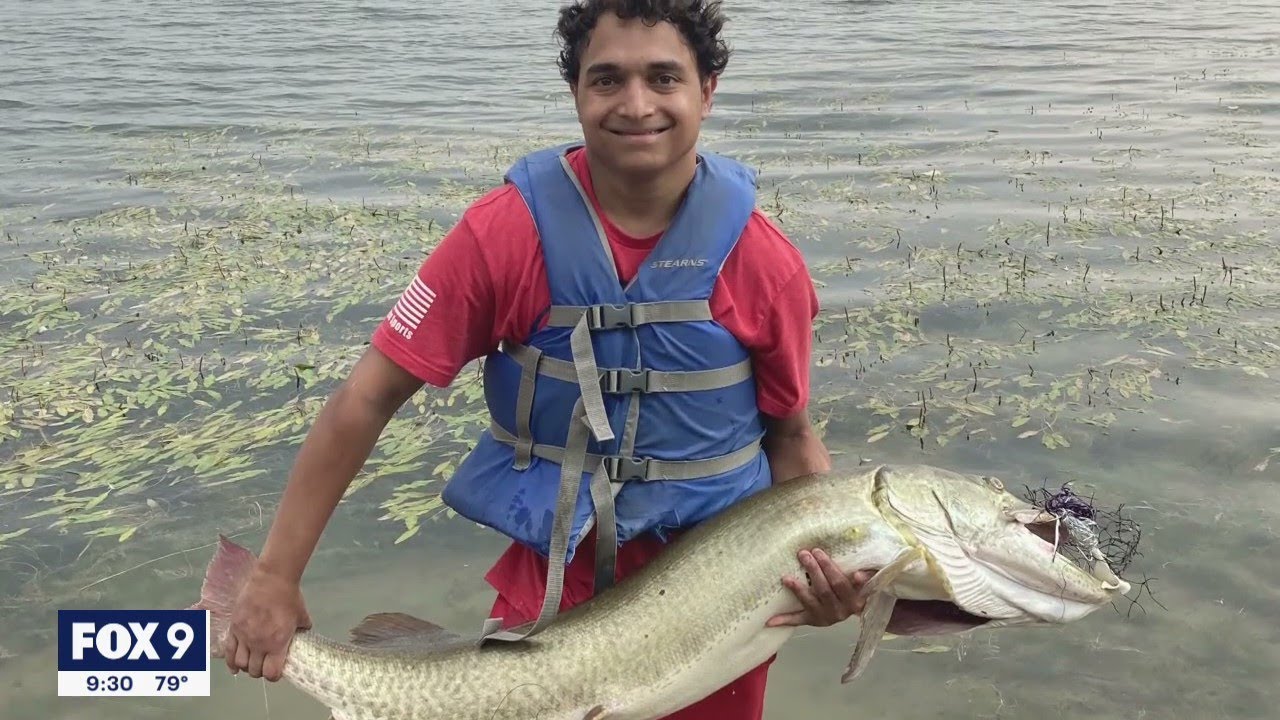 Minneapolis man catches 54.5-inch musky on Bde Maka Ska | FOX 9