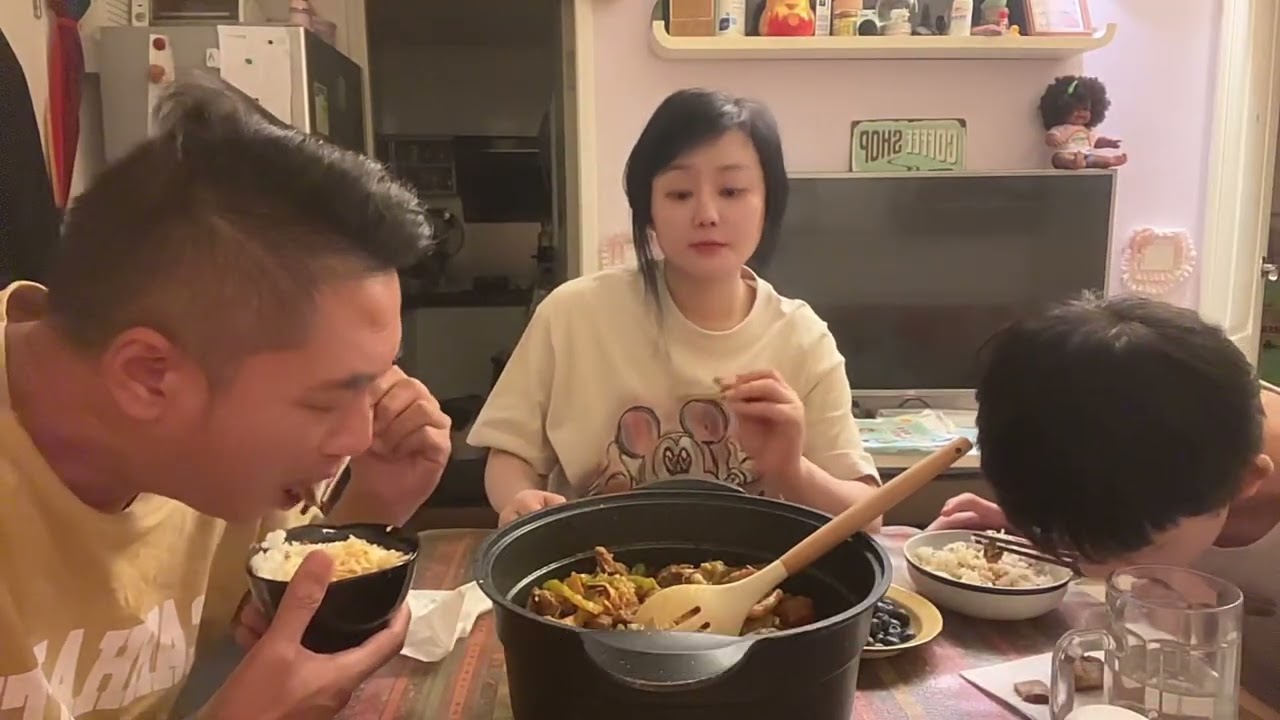香港果子果子一家，不想在家做的太复杂，排骨鸭子一锅炖美味简单