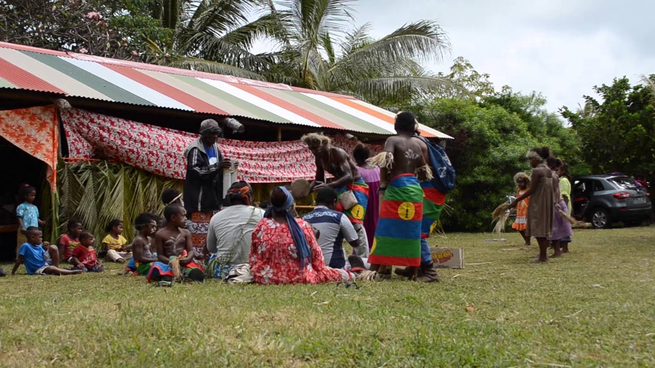 Danse traditionnelle de la tribu de Patho Maré Nouvelle Calédonie