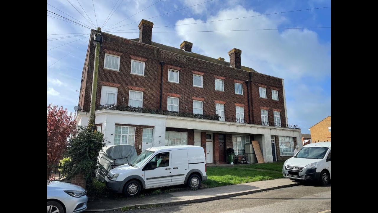 4 Avery Court, Avery Way, Allhallows, Rochester, Kent, ME3 9QL - May 2023 Auction