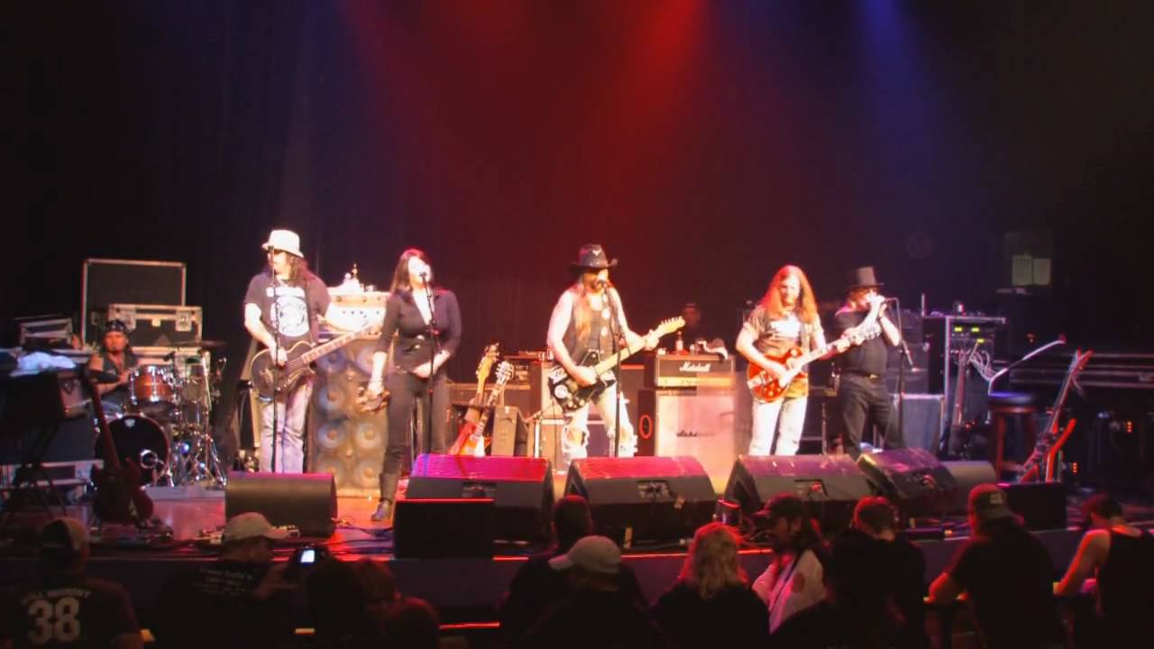 Rollin with the Flow- Dallas Moore Band