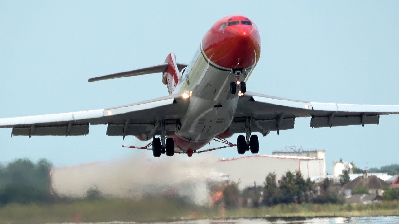 Boeing 727 Takeoff & Landing at Southend Airport for Sywell Airshow