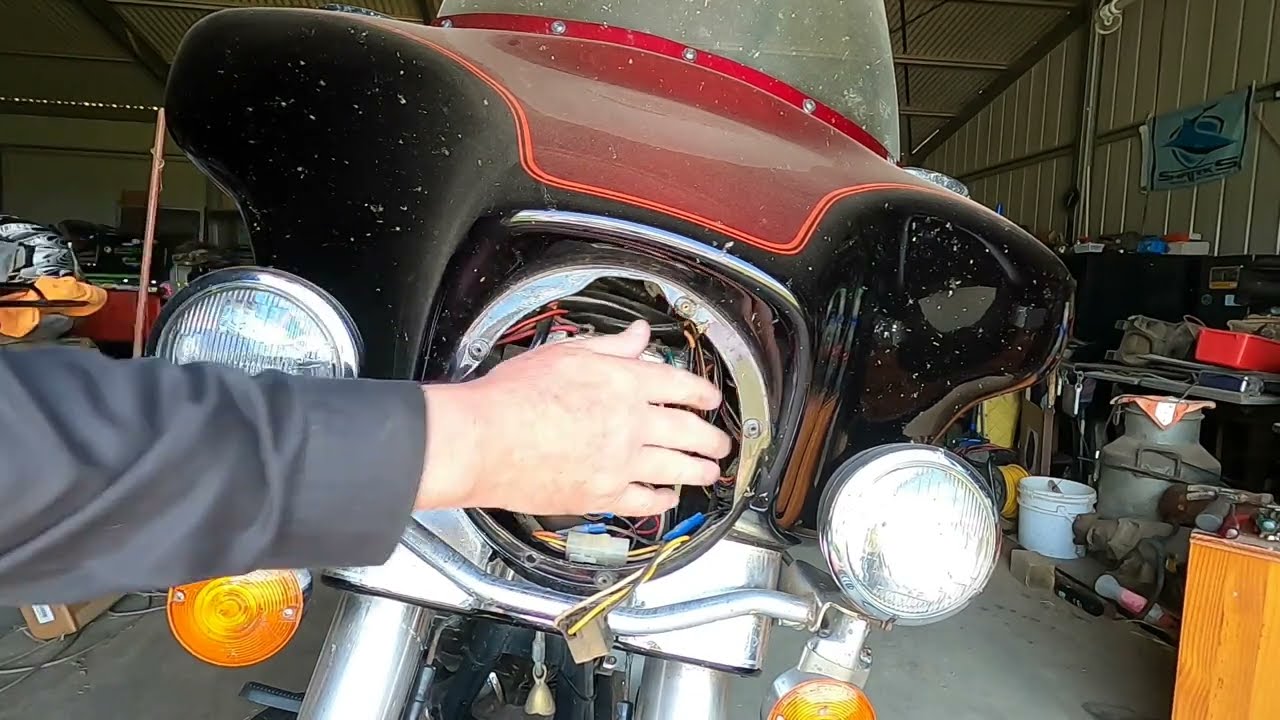 1989 Harley Davidson Electra Glide Classic - FLHTC Windscreen Replacement
