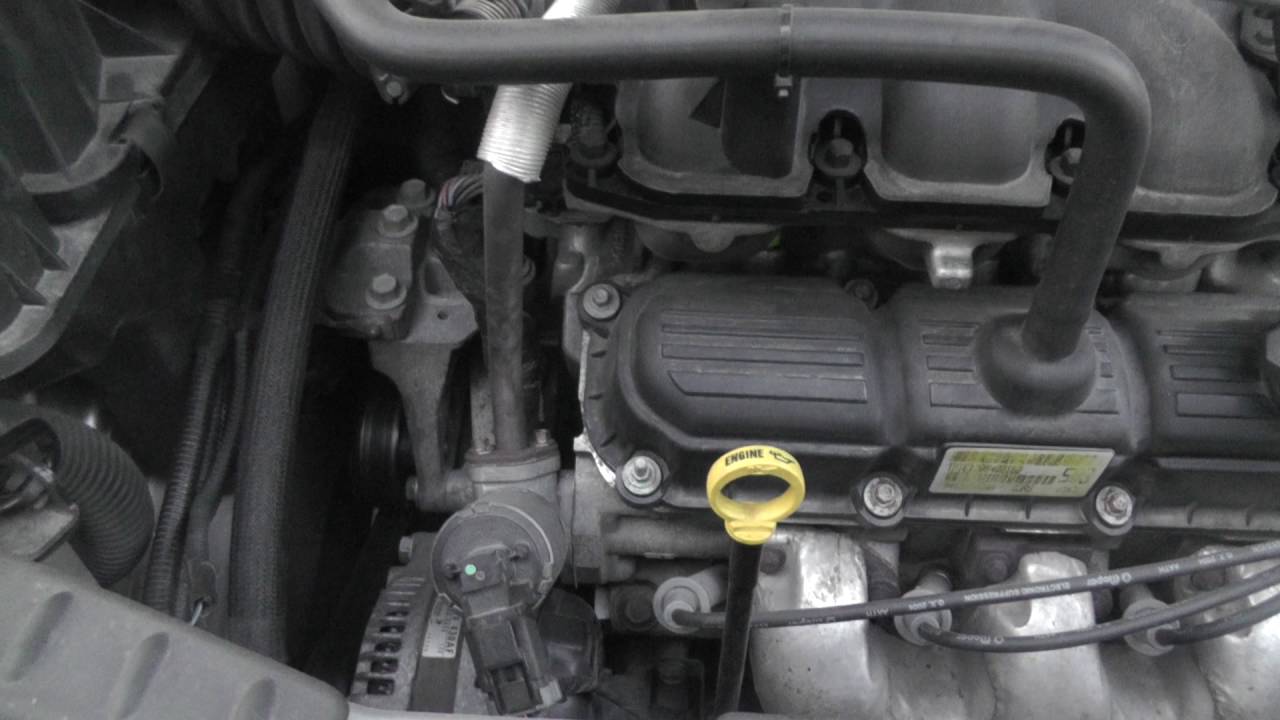 Chrysler Voyager 2005 3.3.L engine sound