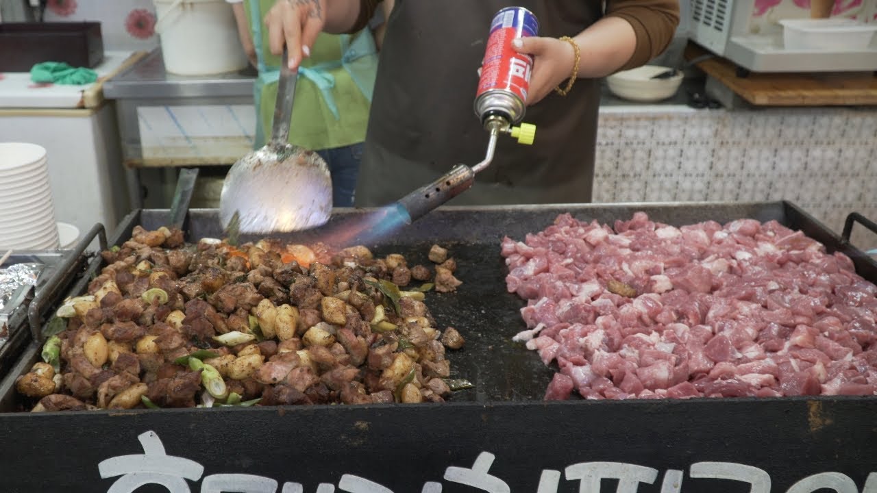 Seogwipo Maeil Olle Market Tour in Jeju Island - Korean Street Food