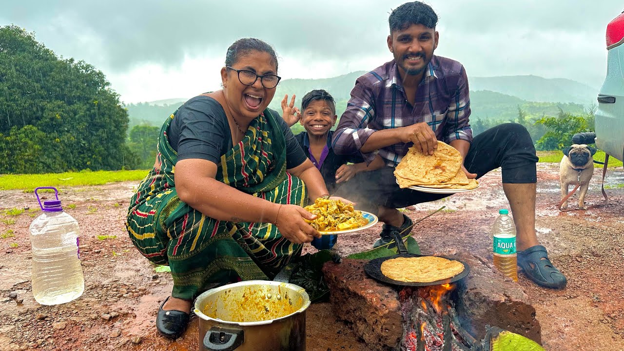 Kirak Hyderabadi Khala Mundi Pairau Ka Salan Aur Paratha || Beautiful Location || Priyareddybtiktok