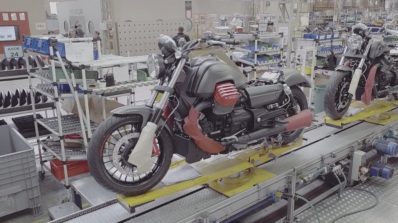 Rondleiding door de Moto Guzzi-fabriek - MotoMe special