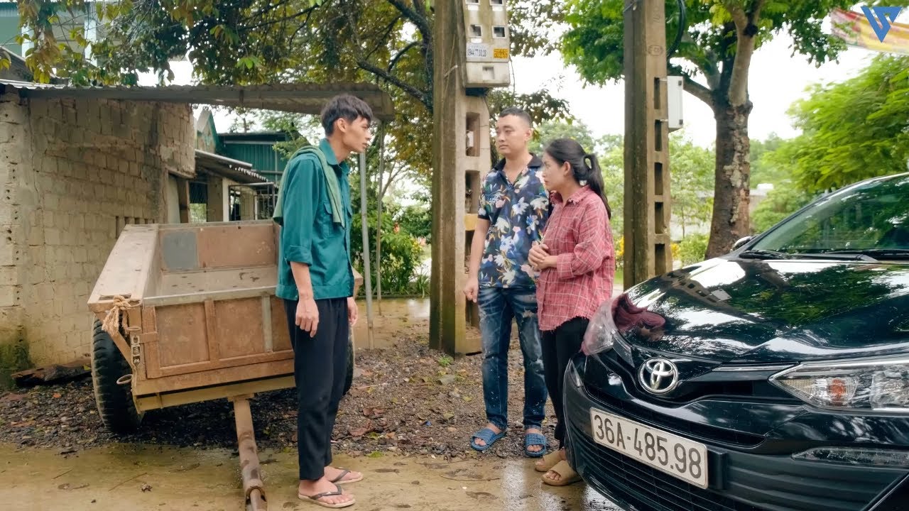 Chủ Tịch Về Quê Chạy Xe Ba Gác Bị Con Trai Trưởng Thôn Lái Xe Ép Vào Lề Đường Và Cái Kết - Tập 1419