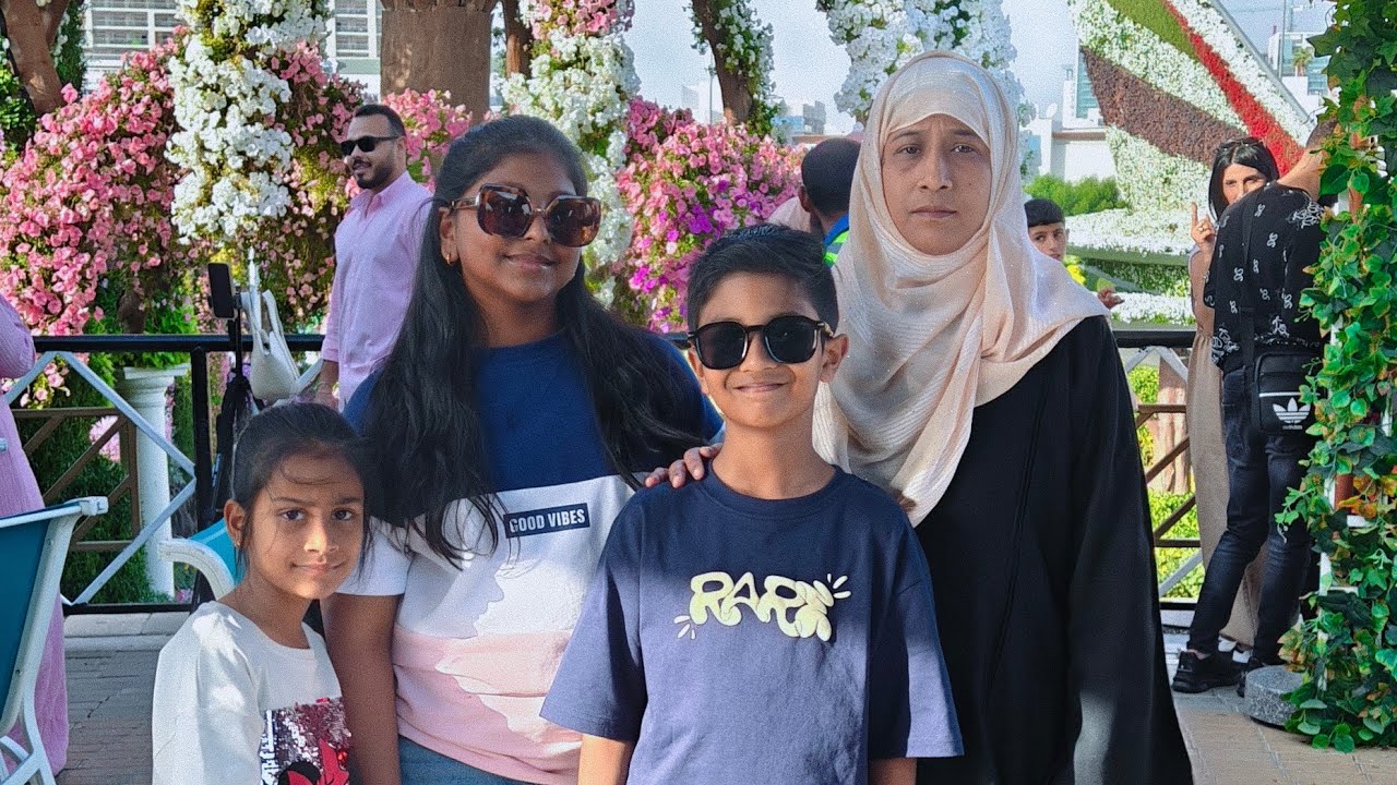 10th Day in Dubai trip 🌸🌷🌹@ Miracle Garden Global Village..🎆🎇💥❤️🥰🎉🎊