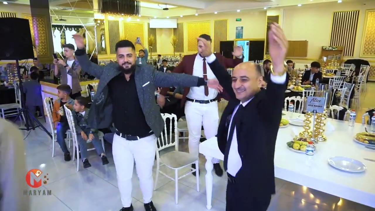 افراح آل بكرو العريس محمد نور علي بكرو الجزء 1 احيا الحفل الفنان محمد لبابيدي (مريم...الصورة بتحكي )