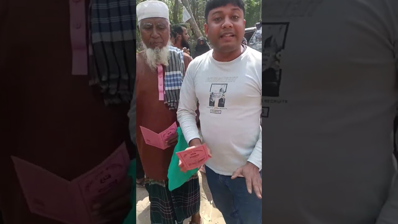 ফ্যামিলি কার্ড এর মাল কিভাবে দেওয়া হচ্ছে। ১৩৪০ টাকায় কি দিচ্ছে দেখুন।