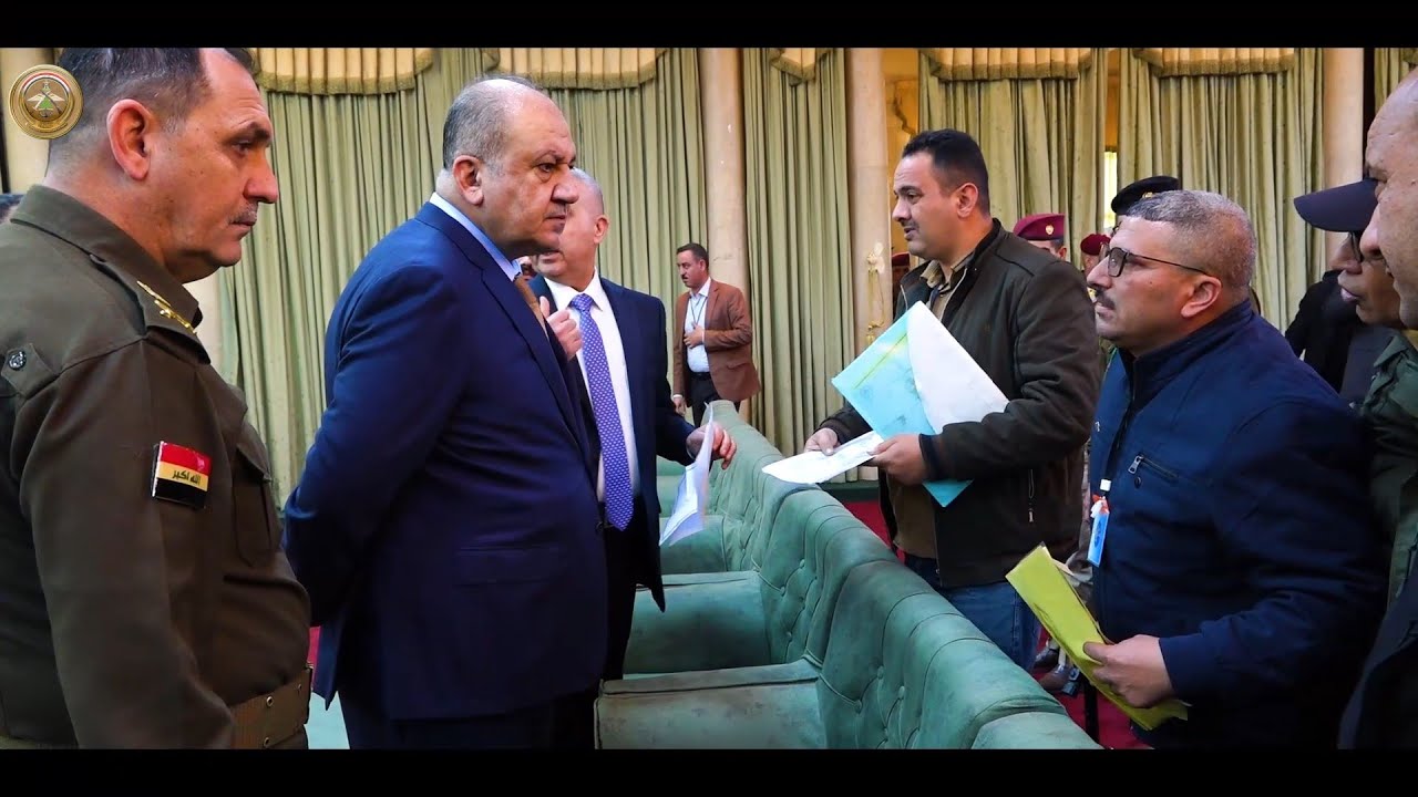 وزير الدفاع يشرف على توزيع مكافأة جرحى جيشنا الأبطال
