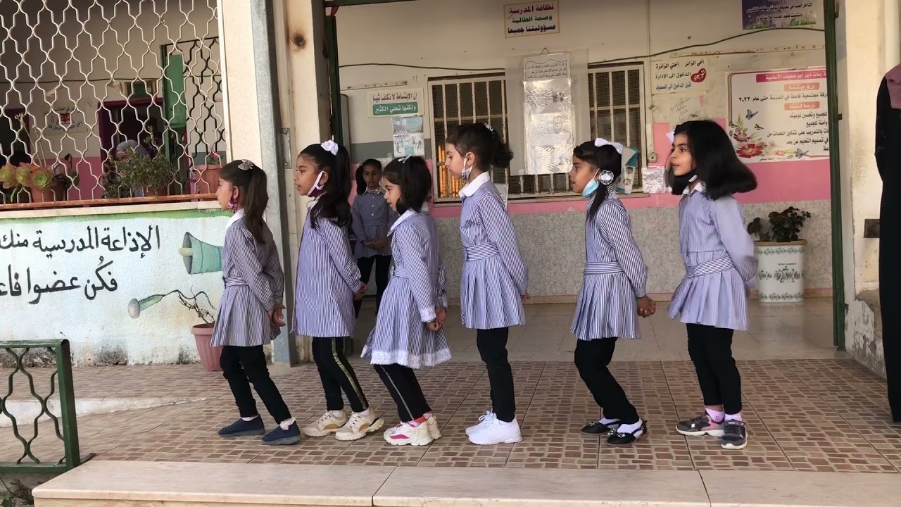 إذاعة مدرسية الصف الأول ب/  2021