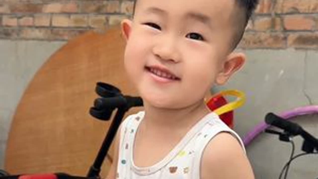 说啥就是啥，啥也能记住！今天必须给四开奶奶安排电风扇！哈哈！ 在能力范围内尽量不让路虎扫兴吧！哈哈