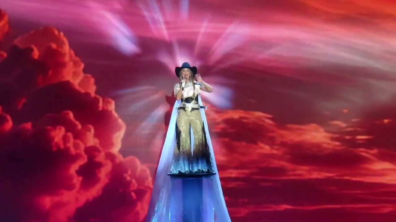 Somewhere Over Laredo Lainey Wilson live in Sydney Australia 16 February 2026