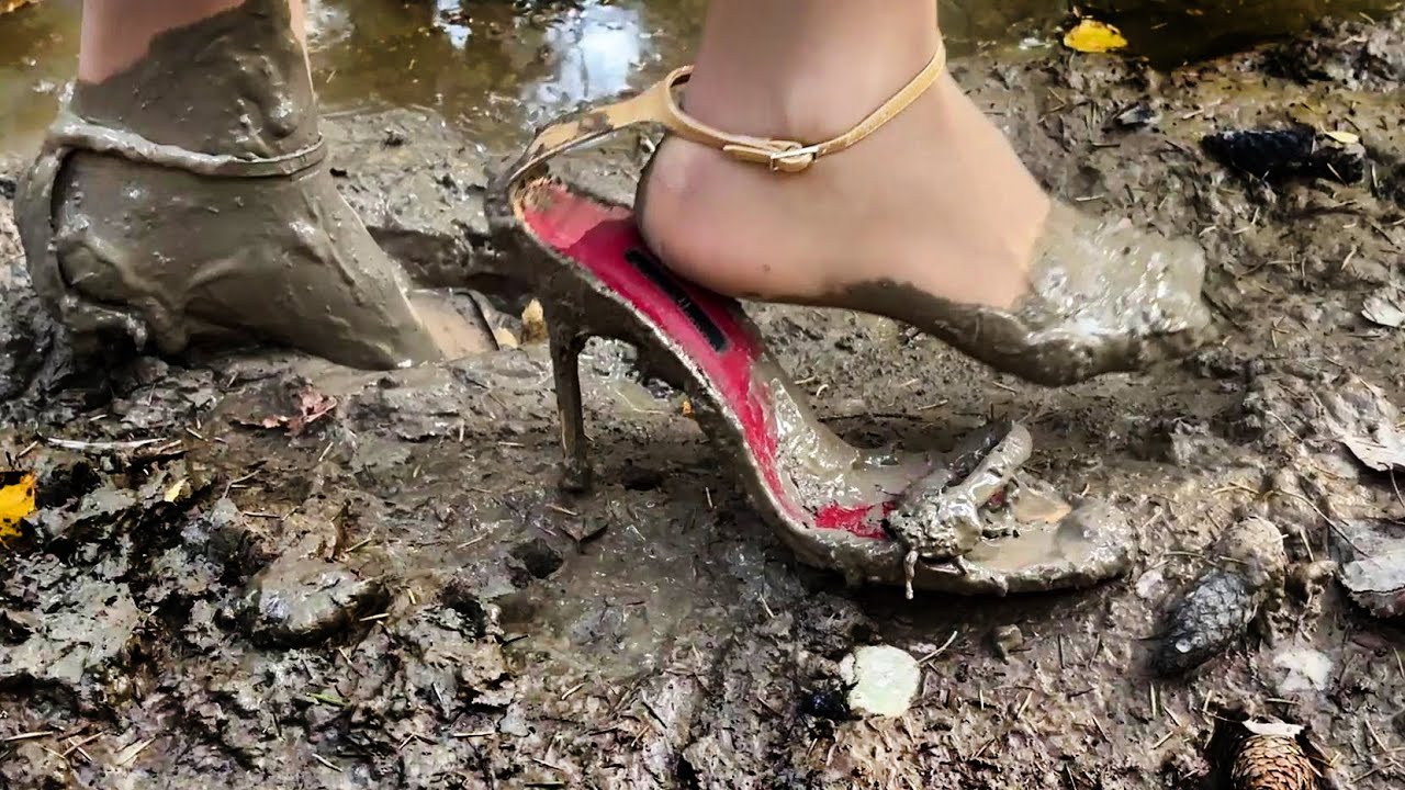 Carolina Herrera Sandals Got Stuck in Mud, High Heels in Mud, Sandals Stuck, Wet High Heels (# 1486)