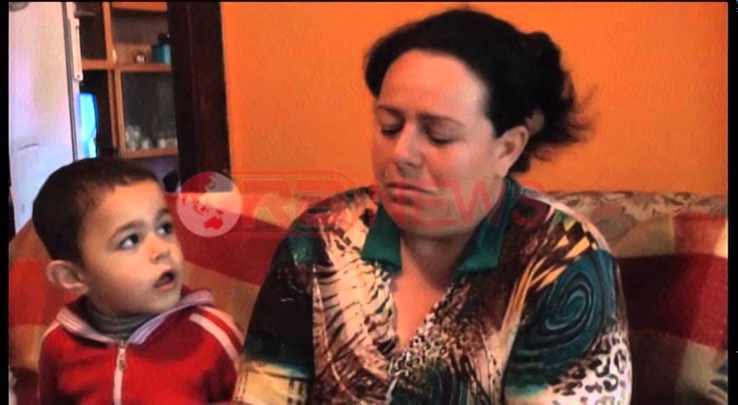 Kur skamja ulet këmbëkryq, familja Lako kërkon punë dhe një shtëpi
