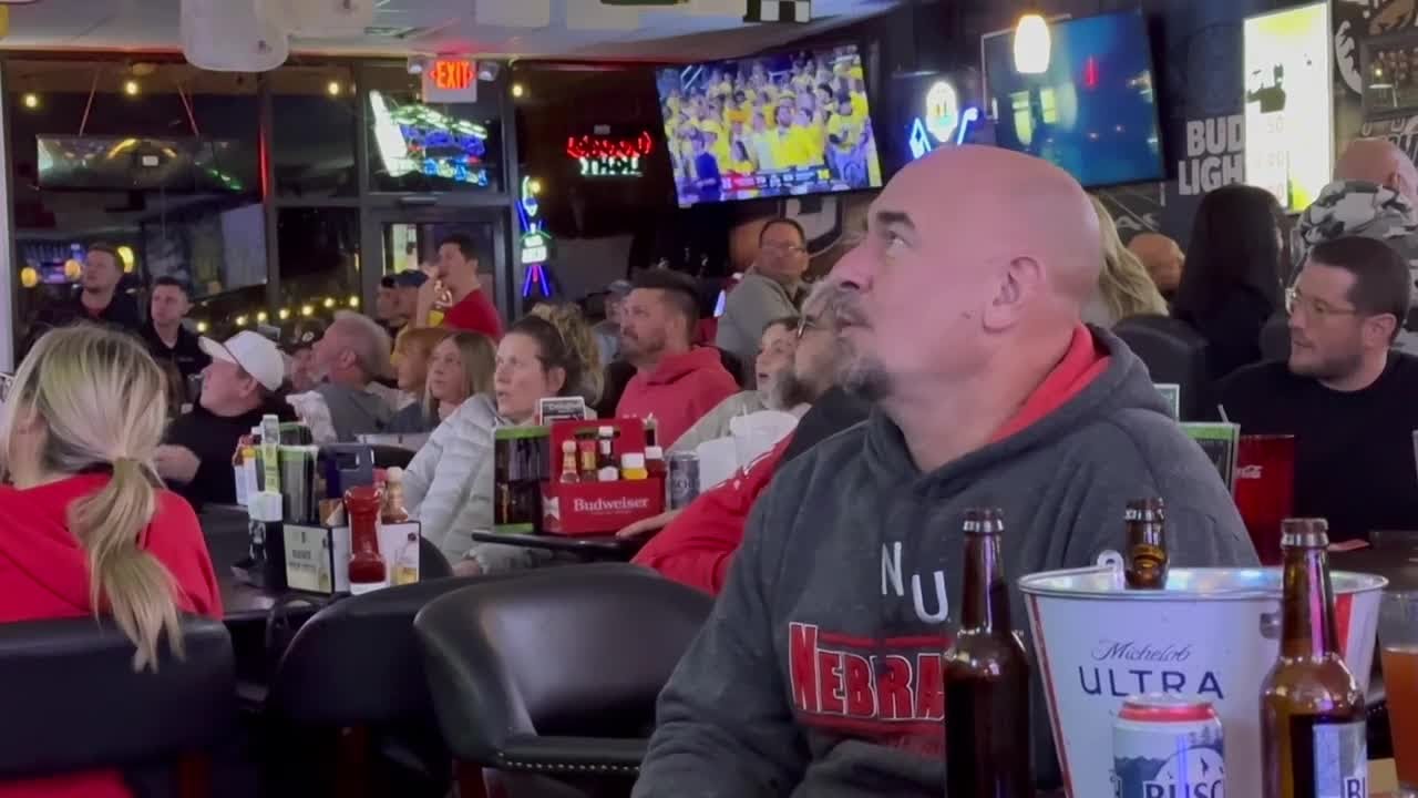 Nebraska basketball fans stay optimistic after 20-game winning streak ends against Michigan