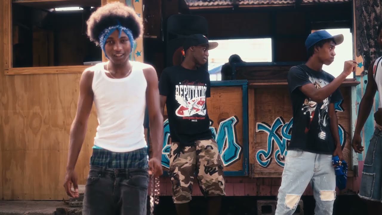 Smokey Musik - Ak's & Mac 10's (Official Music Video)